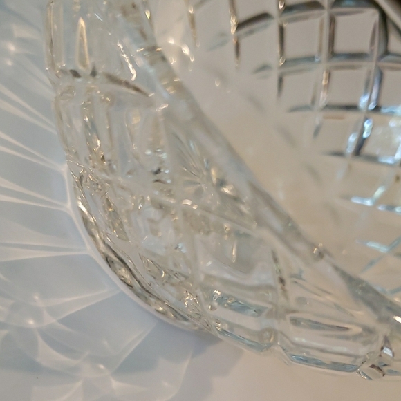 Lenox Diamond-Cut Crystal Bowl - Picture 4 of 5